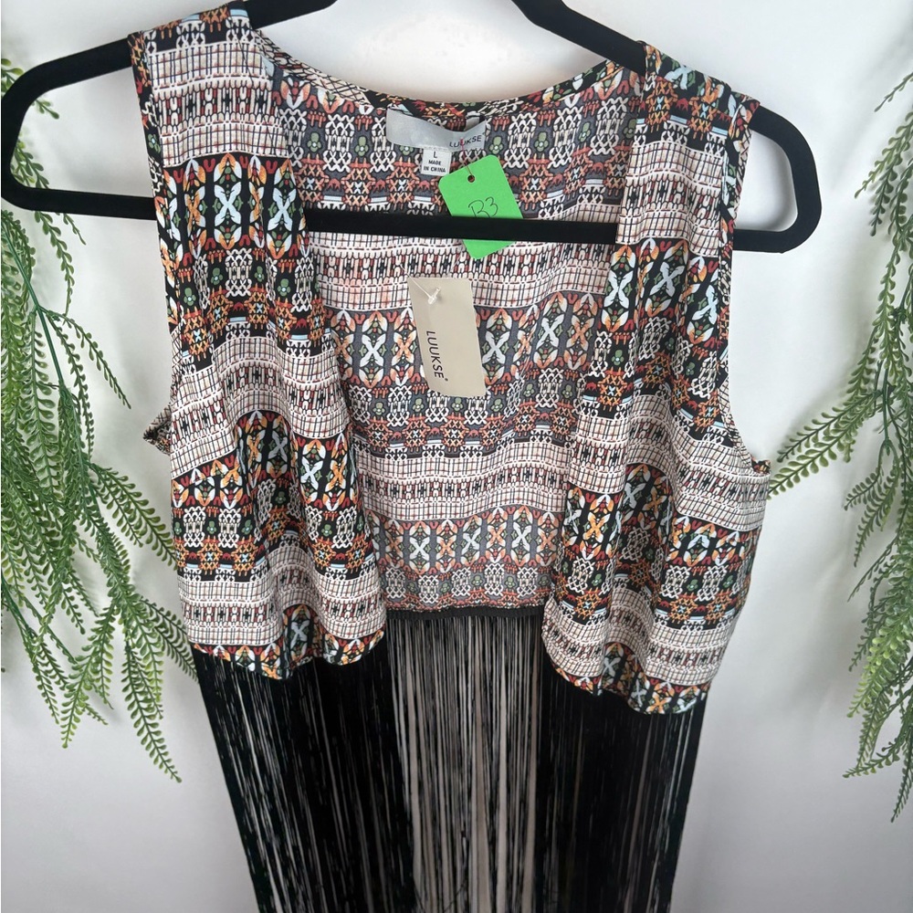Luukse. Vest with fringe. Boho. Retro. Size Large NWT